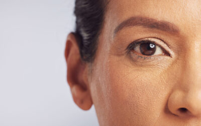 Składniki aktywne po 30.: retinol, witamina C, peptydy – jak to pogodzić, żeby nie przesadzić